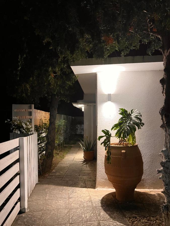 Under The Vine Garden House Daire Platánion Dış mekan fotoğraf